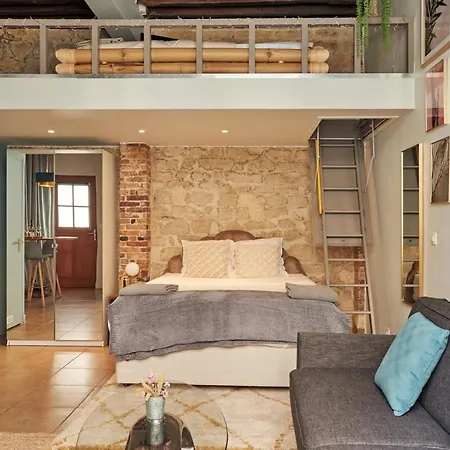 Off Marais Apartment *