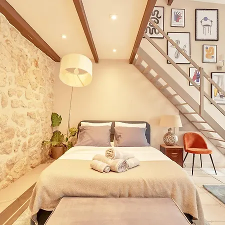 Apartment Off Marais *