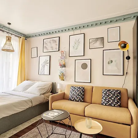 Off Marais Apartment Paris