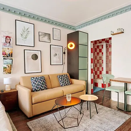 Apartment Off Marais Paris